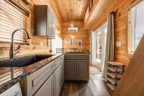 Pikes Peak BrightStar Boutique! in Woodland Park, USA