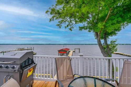 Pamlico River House with Private Dock and River View! Pamlico River House with Private Dock and River View!