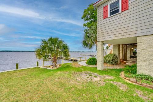 Pamlico River House with Private Dock and River View! Pamlico River House with Private Dock and River View!