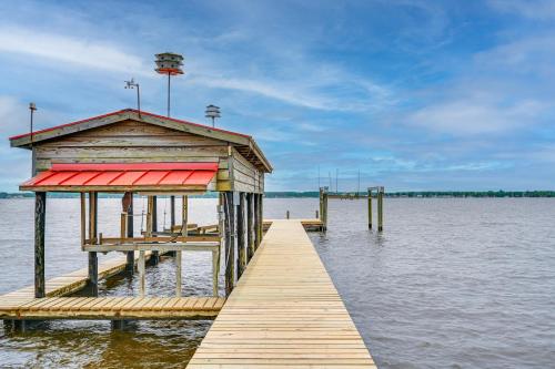 Pamlico River House with Private Dock and River View! Pamlico River House with Private Dock and River View!