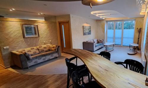 Cozy Home Seaside Apartment - image 5