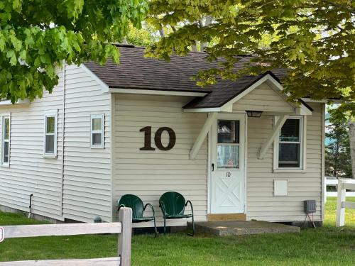One-Bedroom Cottage