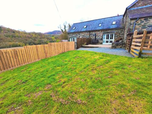 Dolgun Uchaf Guesthouse and Cottages in Snowdonia