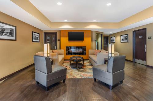 Best Western Plus Wine Country Inn & Suites