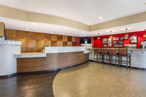 Best Western Plus Wine Country Inn & Suites