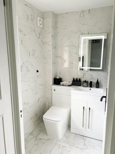 Beautiful apartment in Beckton with Private Entrance and Garden, Londýn (fotografie 3)