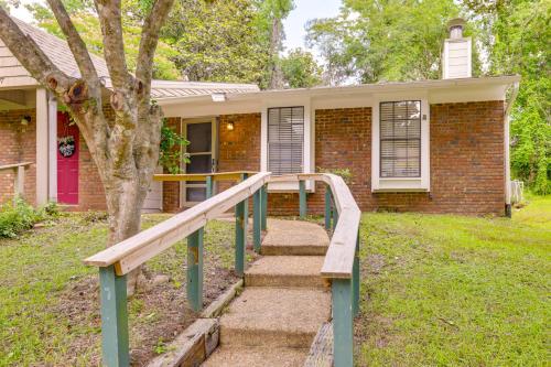 Pet-Friendly Tallahassee Home Near Downtown!