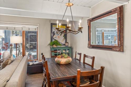 Chateau Chaumont Unit 5 - image 2