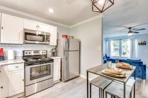 7 Mi to Downtown Atlanta Home with Yard in Browns Mill Park