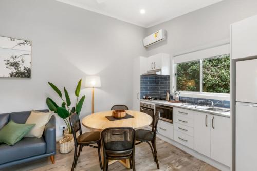 ห้องครัว, รีเฟลกชันส์ ฮอลิเดย์ พาร์คส์ สก็อตส์ เฮด (Reflections Holiday Parks Scotts Head) in สก็อตส์ เฮด