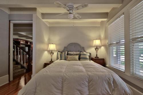 Two-Bedroom Holiday Home image 5