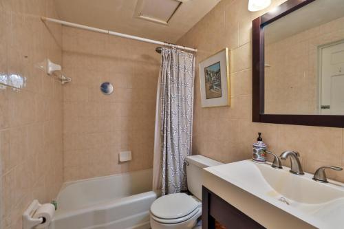 Two-Bedroom Holiday Home image 4