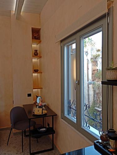 King Suite with Spa Bath image 3