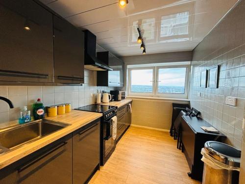 Facilities, Top Floor of the building, spectacular views! near Tennents Wellpark Brewery