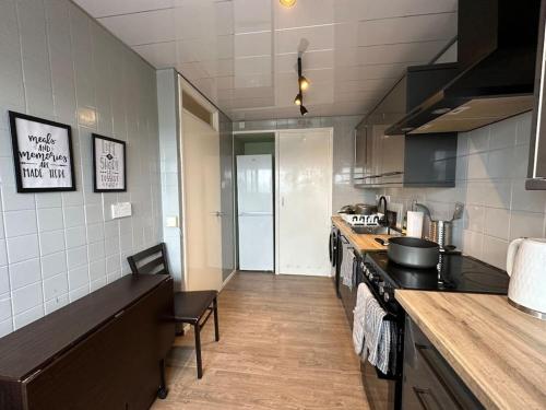 Top Floor of the building, spectacular views! near Tennents Wellpark Brewery