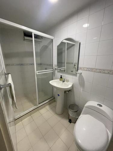 501-Duplex parking private gran vista central a 8 min del norte y centro - image 3