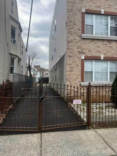 2Bedroom Apartment close to NYC/ EWR in Newark, USA