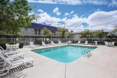 . Motel 6-Holbrook, AZ