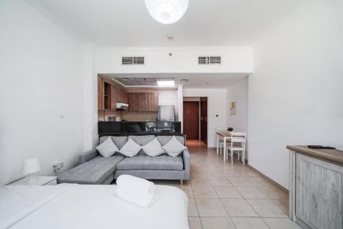 Studio close to Burj Khalifa and Downtown Dubai, Dubaj (fotografie 3)