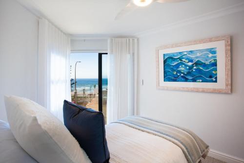 Oceanfront Oasis Manly - image 14