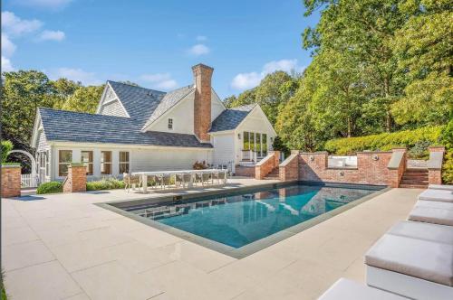 Luxury Villa 7br 7baths with a Private Pool Hamptons in Bridgehampton, USA
