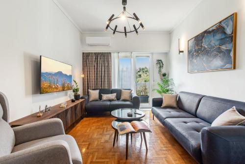 Two-Bedroom Apartment in Pagrati, Athènes