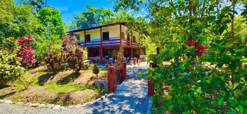 A szálláshely kívülről, TROPICAL HOUSE in Limon