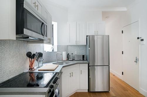 1290-16 New Renovated 2 Bedrooms in UES in New York, USA