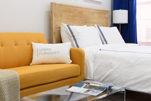 1597-9 Renovated Studio Prime UES WD in unit, New York (Foto 4)