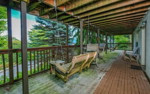 Three Pines 2139 in Gatlinburg, USA