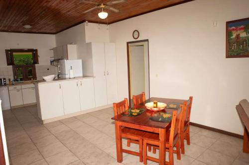 Létesítmények, Maison charmante à Gros-Morne avec terrasse et jardin (Maison charmante a Gros-Morne avec terrasse et jardin) in Gros-Morne