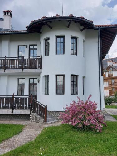 Two-Bedroom Villa image 10