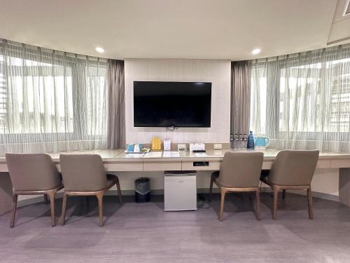 Exquisite Quadruple Room image 3