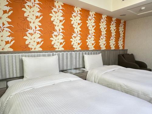 Twin Room image 4