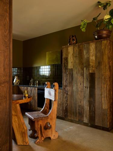 Kitchen, Sun Ranch in Byron Bay Surroundings
