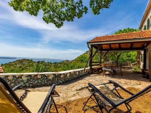 Holiday Home in Starigrad near Paklenica - Location saisonnière - Starigrad-Paklenica