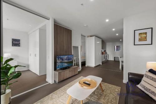 WOW Apartment on Spencer Room Type - Two-Bedroom Apartment with Balcony