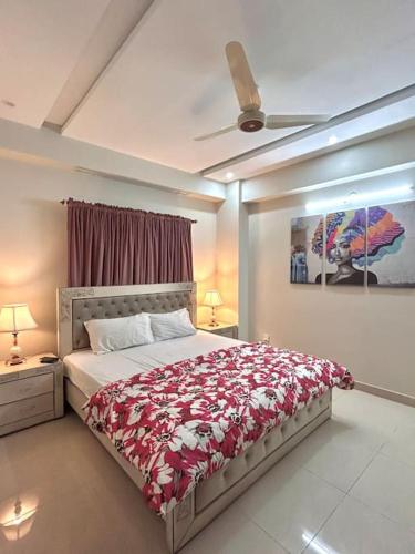 3 BR 3 BTH PRIME LOCATION with Luxury - image 10