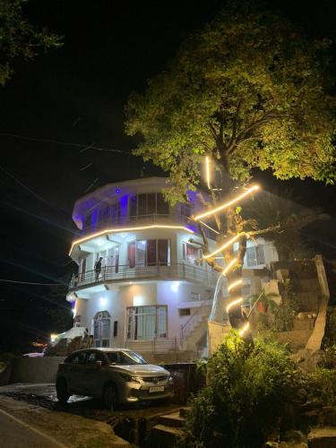 Hotel Aqua Waterfall, Dharamsala