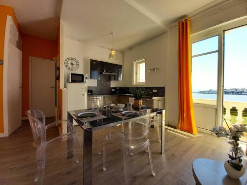 Royan - VUE MAGIQUE pour cet APPARTEMENT au 1er étage - Résidence du Golf - Location saisonnière - Royan