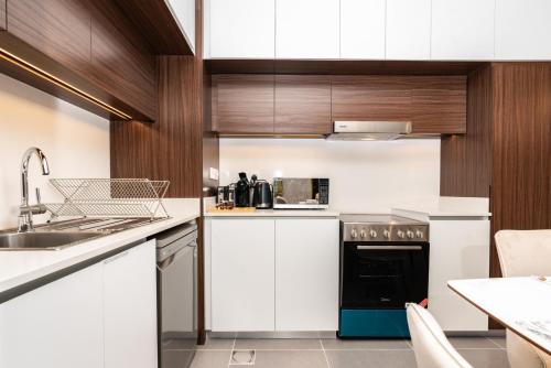 GLOBALSTAY Creek Edge Tower Elegant Apartments, Дубай (фото 10)