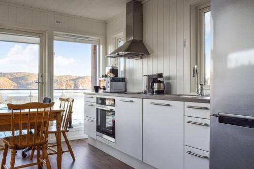 บ้านเดี่ยว 1 ห้องนอน 1 ห้องน้ำส่วนตัว ขนาด  ตร.ม. – มอย (Feriehus Lauvbakken Moi) in โมย