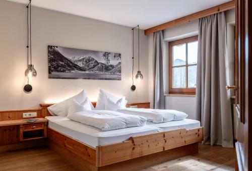 3 bedrooms, 6 beds