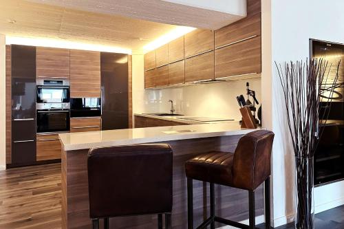 Exklusives Hafen-Appartement mit Whirlpool, mit Wasserblick, City-Nah & eigenem Parkplatz, Гамбург (фото 4)