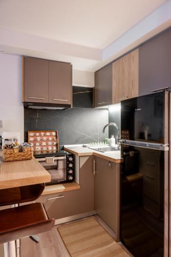 ΕΥ. CENTRAL STUDIO, Larisa (Foto 9)