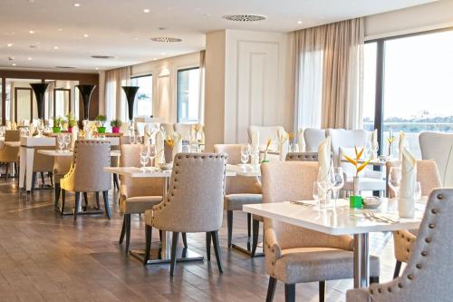 560005205 Grand Hotel Djibloho