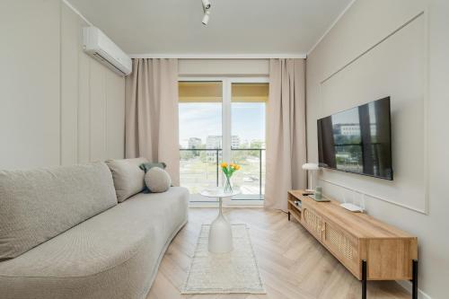 Modern Apartment with Parking and Air-Conditioning in Wrocław by Noclegi Renters, Wroclaw