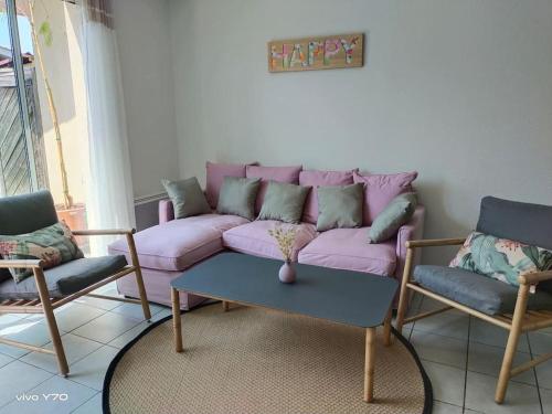 Jolie maison paisible, avec jardinet et parking in แวร์ดาล