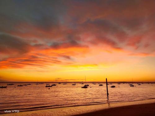 Jolie maison paisible, avec jardinet et parking in แวร์ดาล