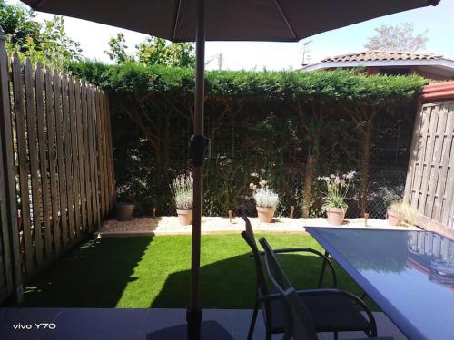 Jolie maison paisible, avec jardinet et parking in แวร์ดาล